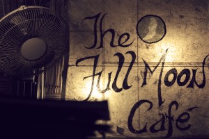 full moon cafe