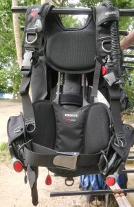 The Mares Pure SLS BCD, with the folding pocket opened